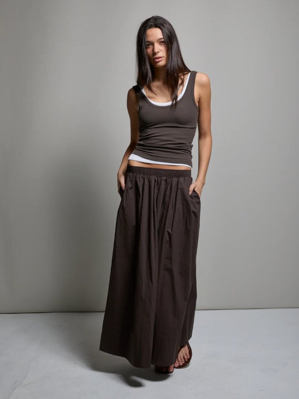 Asher Los Angeles Kate Poplin Pleated Skirt in Espresso Size Small